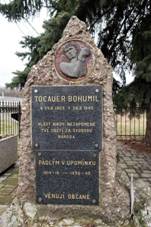 Pomnk padlm v Kotopekch (Q66565838) 01.jpg