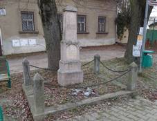 Kucha, Karla IV. 4, pomnk.jpg