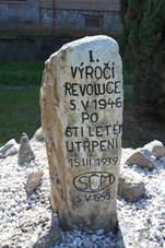 311 Radou na nmst pomnk z 2.svtov vlky.jpg