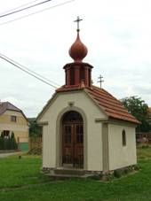 Skuhrov, Hat, kaplika.JPG