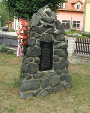 Svinare pamatnik padlym 3549.JPG