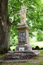Statue Dorfplatz Grafenried Luina (Nemanice).jpg