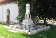 Pomnk padlm v Mkov (Q66052431).jpg