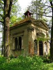 Hrobka rodu Baillou.JPG