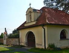 Kel, kov cesta u kostela sv. Petra a Pavla.JPG