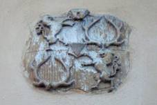 Velk jezd-hrobka hrabc rodiny Podsttskch-Lichtenstein,sv.pn z Prusnovic z r.1881-erb