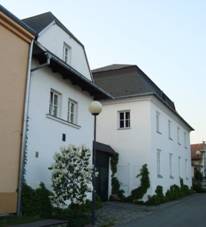 Velk jezd-statek s nikou