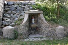 Holasice - socha sv. Jana Nepomuckho obr1.jpg