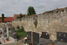 Nosislav - kostel sv. Jakuba Starho, hbitov a obrann ze.jpg