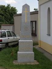 Otmarov - pomnk zaloen obce.jpg