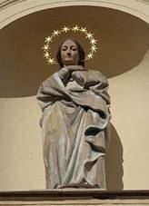 Starovice - kostel sv Ji, socha na prel.jpg