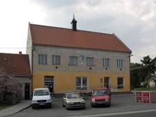 Velk Nmice - dm p. 30.jpg