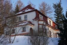 Prose nad Nisou - vila p. 172 v ulici Nad kolkou.jpg