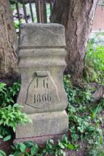 Osvinov sokl kku.jpg