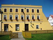 File:M&ecaron;stsk d&uring;m (Vidnava), 84.JPG