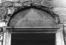 Pamn deska k padestmu vro koly