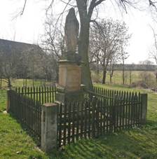 Socha Panny Marie v Dolnm Hradtku.JPG