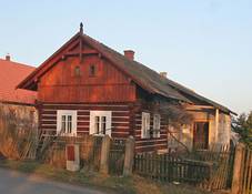 Hradtko p. 12 a novostavba.JPG