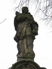 Podhrad, torzo souso svatho Jana Nepomuckho se svatm Vavincem a svatm Dontem.jpg