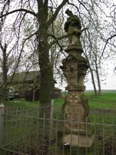 idovice, socha svatho Jana Nepomuckho.jpg