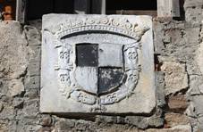 Old stone with Coat of arms of Waldsteins.jpg