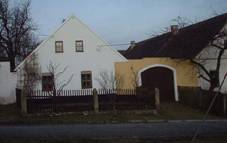 http://bukova.euweb.cz/fotografie/bukova/domy/05.jpg