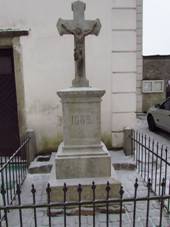 Wayside cross in Pansk� Lhota, Jihlava District.JPG