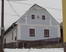 Typically house in Doln� Smr�n�, T�eb�� District.JPG