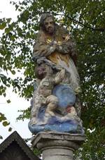 ehoov sloup se sochou sv. Jana Nepomuckho.JPG
