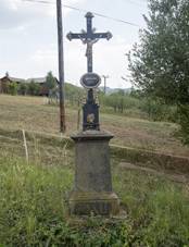 Vojtice 04 - cross at the chapel.jpg