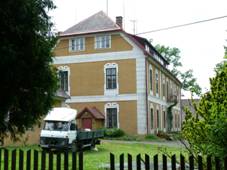 Nvarov - zmek 01.JPG