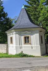 Nvarov - arel zmku (stav z 2021) (3).jpg