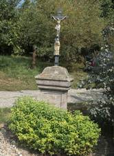 Sklenaice 04 - cross at the road.jpg