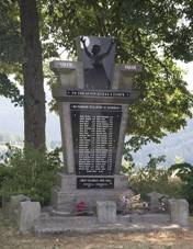 Sklenaice 16 - WWI and II memorial.jpg