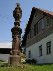 Horn T, socha Panny Marie.jpg
