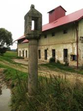 Boetn, bo muka pi silnici na Palupn.jpg