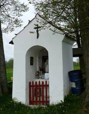 Dvoreek, kaplika 01.jpg
