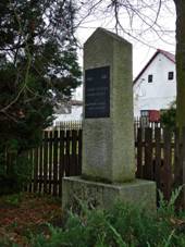 Sedlo (m), pomnk 01.jpg