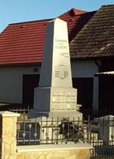 Pomnk padlm v Bohdaln (Q67185111) 01.jpg