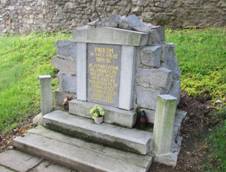 Pomnk padlm ve Strann (Q67181137) 01.jpg