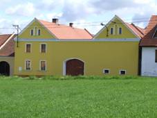 venkovsk usedlost, z toho jen: fasda a hmotov lenn