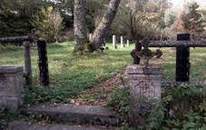 Cetviny, cemetery 01.jpg