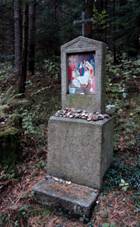 Cetviny, Stations of the Cross, station 14a.jpg