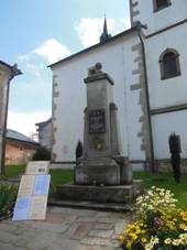 Frymburk, pomnk svtovch vlek.jpg