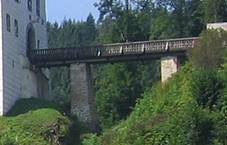 Hrad Romberk (cropped).jpeg