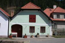 m욝ansk dm, z toho jen: fasda a hmotov skladba