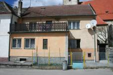 m욝ansk dm, z toho jen: fasda a hmotov skladba