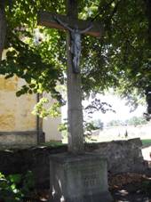 ��r, �umberk, n�ves, k�� u kostela (01).jpg