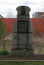 Horn Chvatliny, pomnky.jpg