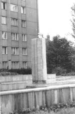 Koln, podstavec Leninovy ​​sochy 1990.jpg